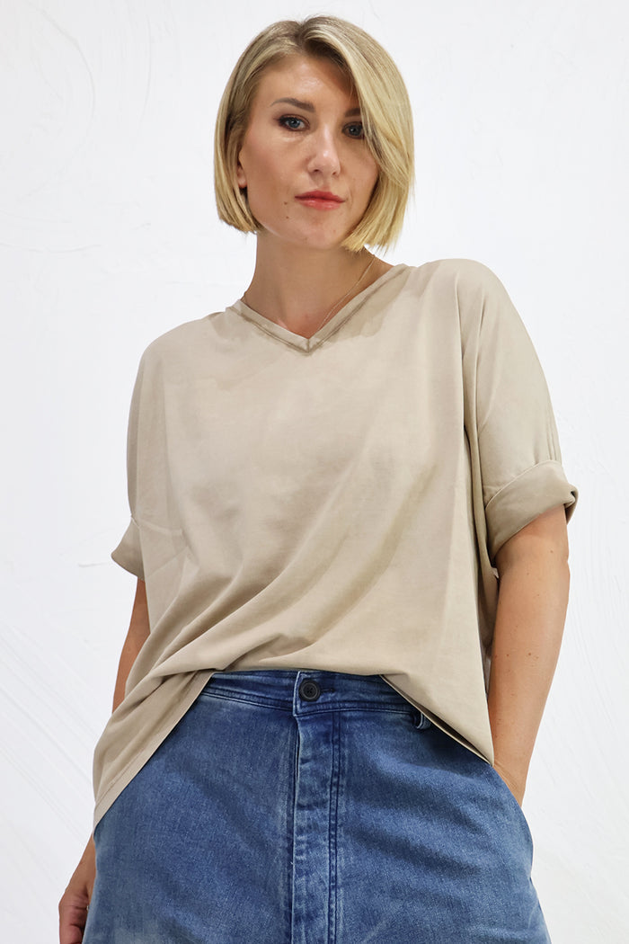Amici by Baci Slouchy V-Neck Short Sleeve Tee