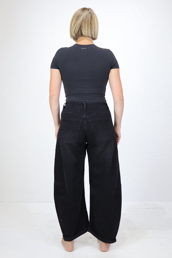 Blue Basics - The Perfect Barrel Jean 'Mounia'