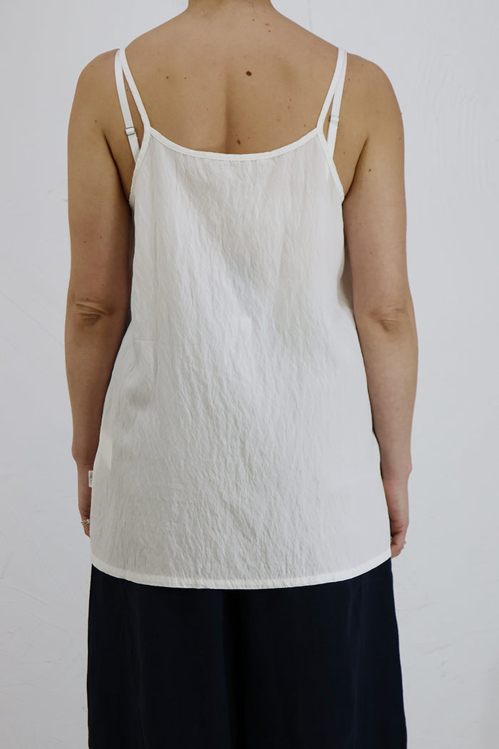 Elemente Clemente Doba Top in White