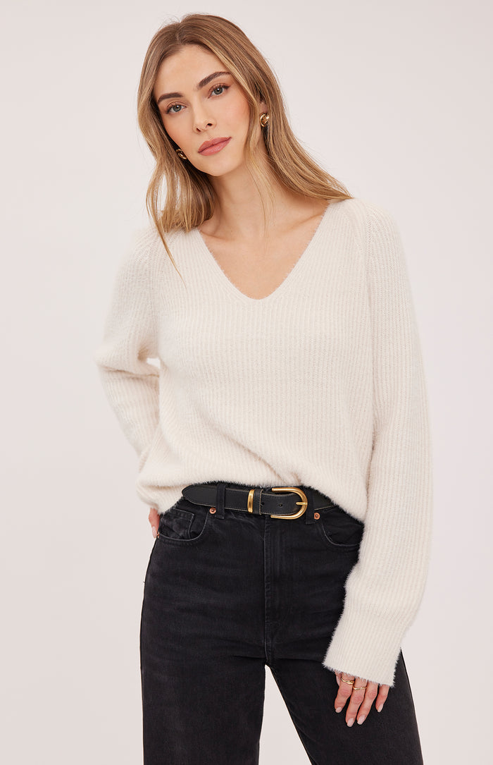 Filomena V-neck Sweater Acorn Home + Apparel