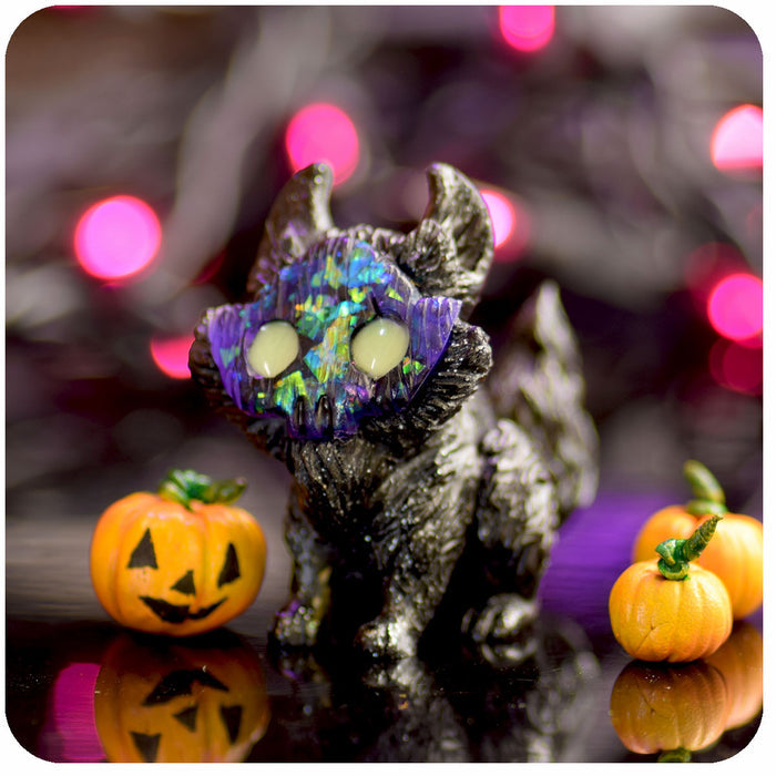 Glow-Eyes Uno Shadow Creature GumiPoni
