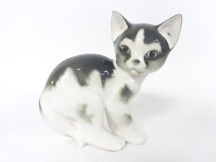 Lomonosov porcelain house cat
