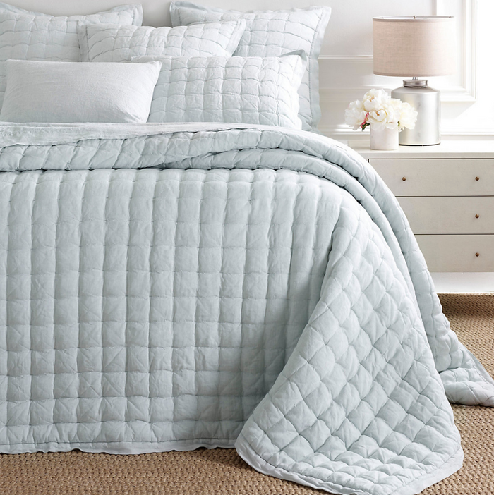 Coverlet / Queen / Sky