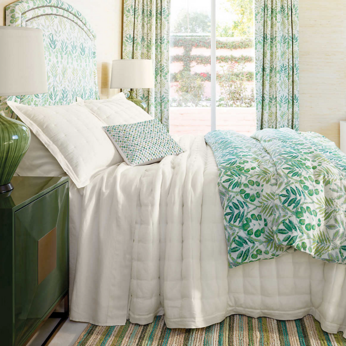 Lush Linen Puff