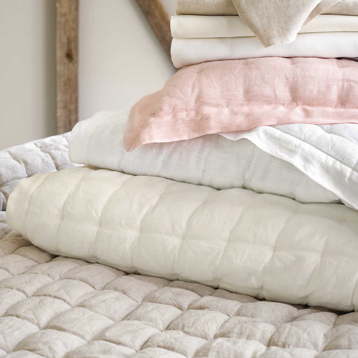 Lush Linen Puff