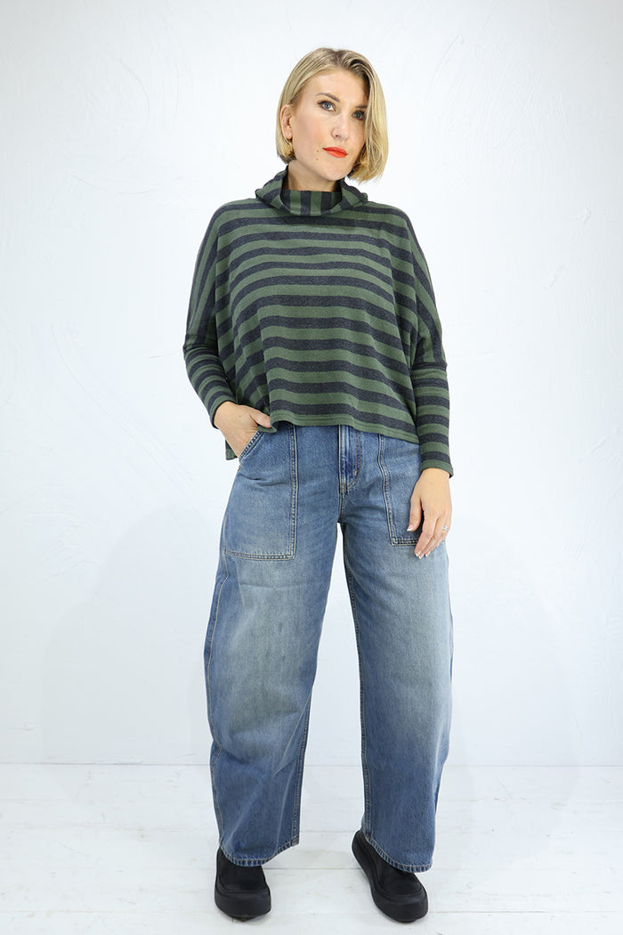 Neirami B574ST Ring Collar Sweater in Forest