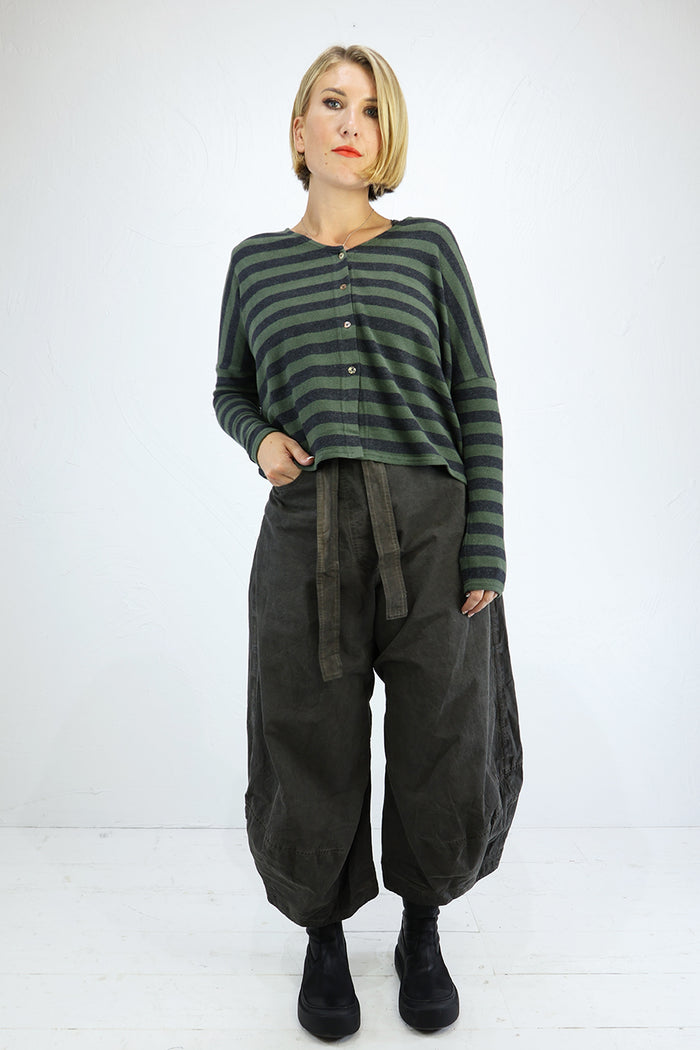 Neirami T019ST V-Neck Cardigan in Forest