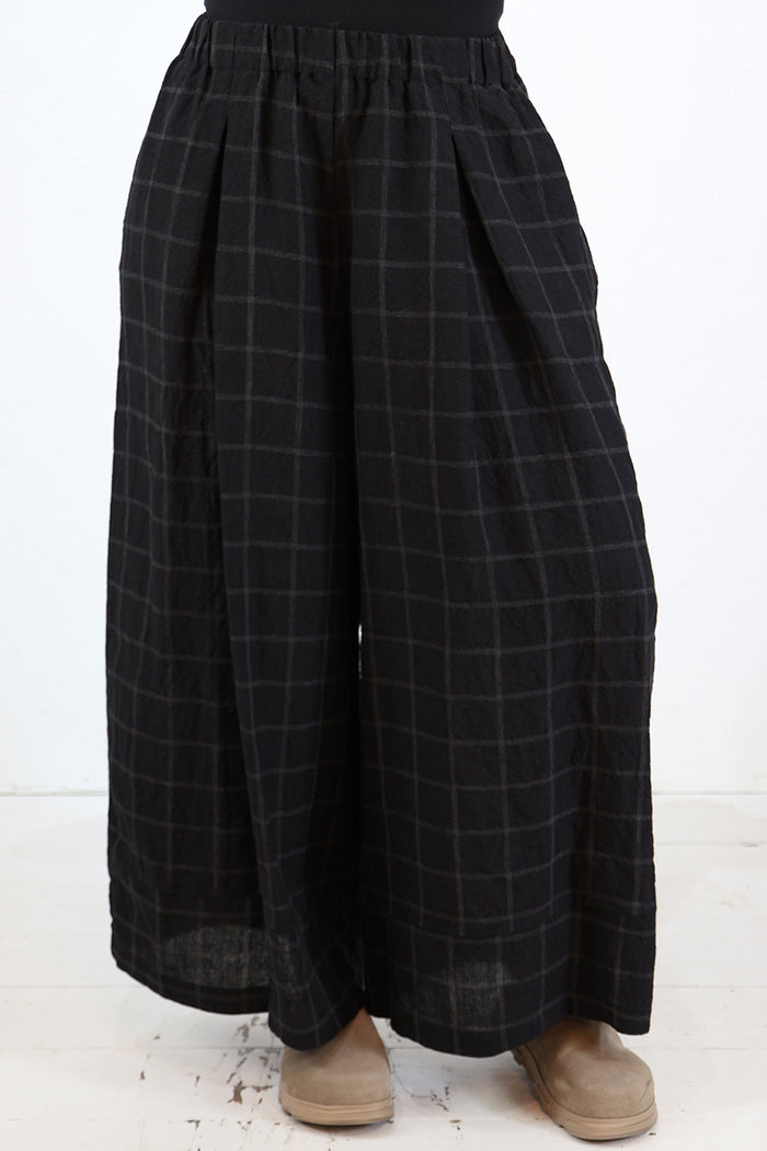 Neirami Wide Linen Trousers in 'Ardesia' P204LN