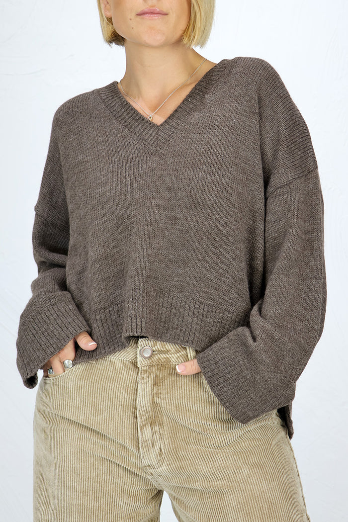 O'MER Wool Blend Knitted V-Neck Pullover - 2 Colours