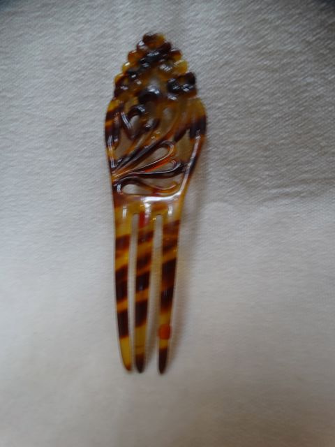 Slim Tortoiseshell Mantilla Comb